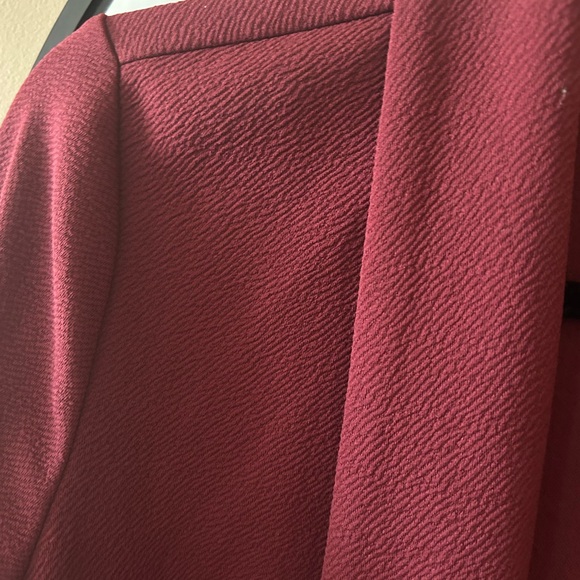 Women's Burgundy Open-front Blazer - Picture 3 of 4